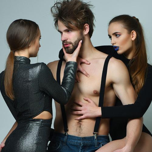 man hooking up with 2 ladies