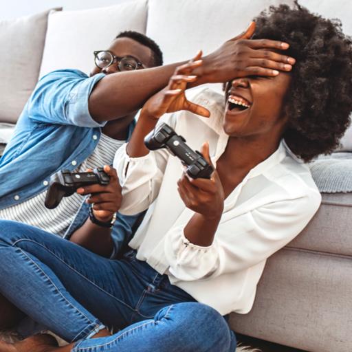 gaming singles on a gamer date, gamer girl